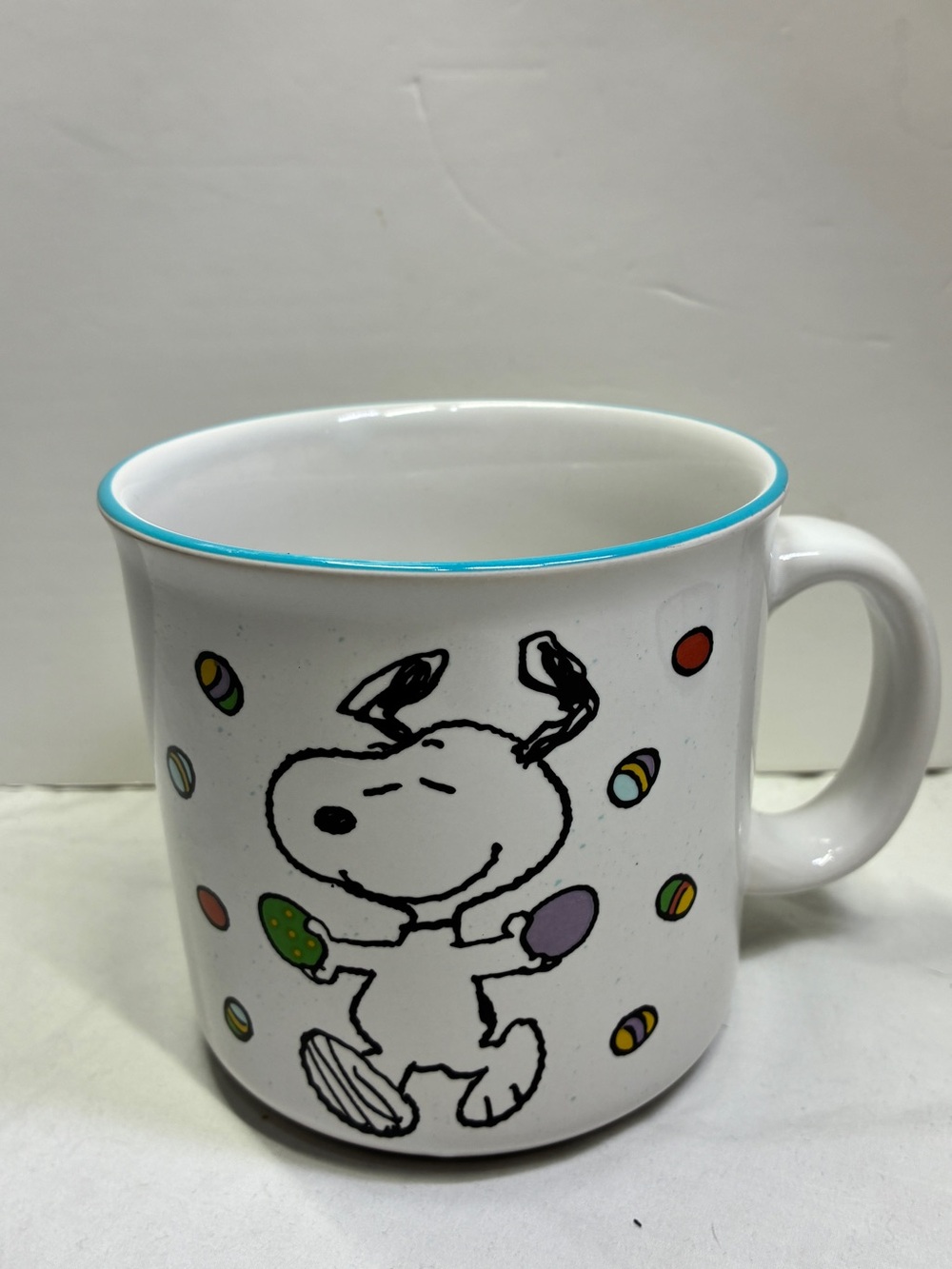 Set of Two Peanuts Easter 20oz Snoopy Mug Snoopy Playing W/Easter Eggs New